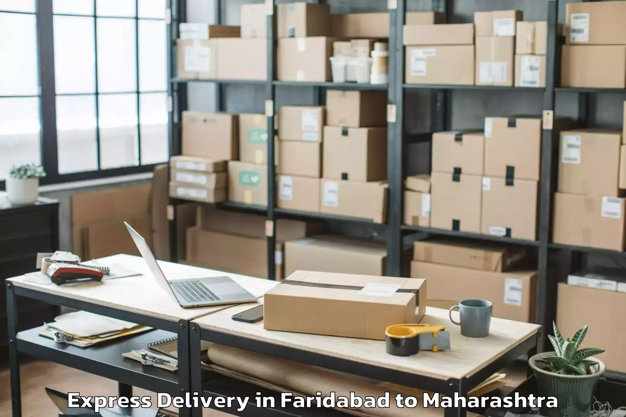 Top Faridabad to Warud Express Delivery Available